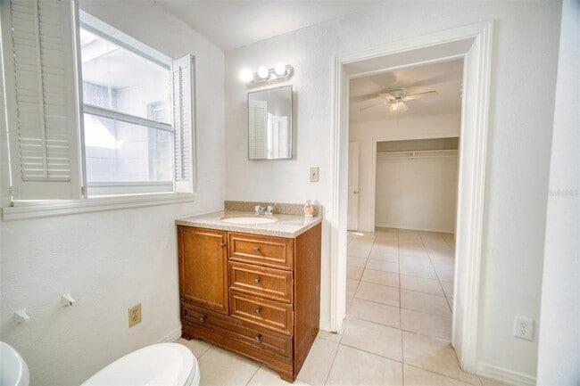 Building Photo - 2317 Harris St