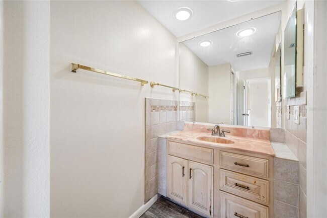 Building Photo - 828 Bahia Del Sol Dr