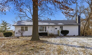 Building Photo - Renovated 3 Bedroom | 2 Full Bath Home