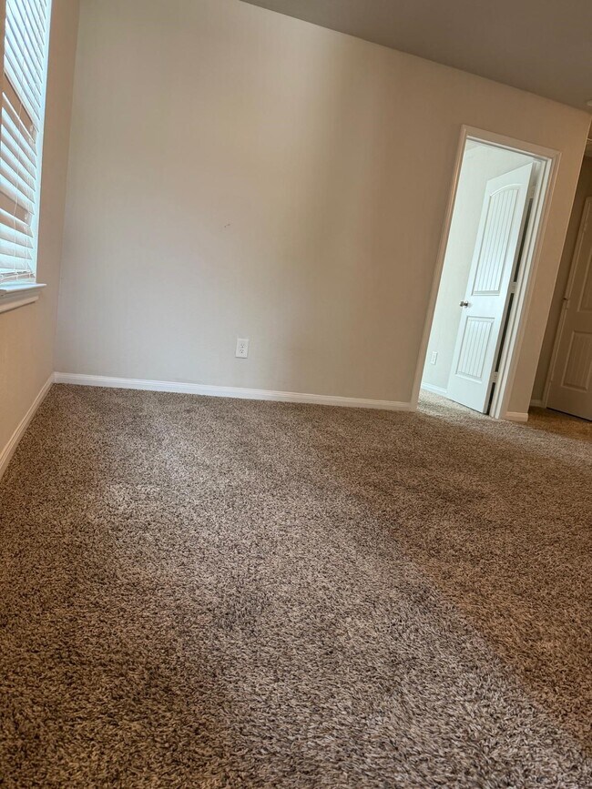 Building Photo - 25419 Grotto Falls Ln