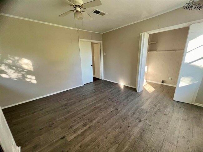 Building Photo - 3107 Ave R