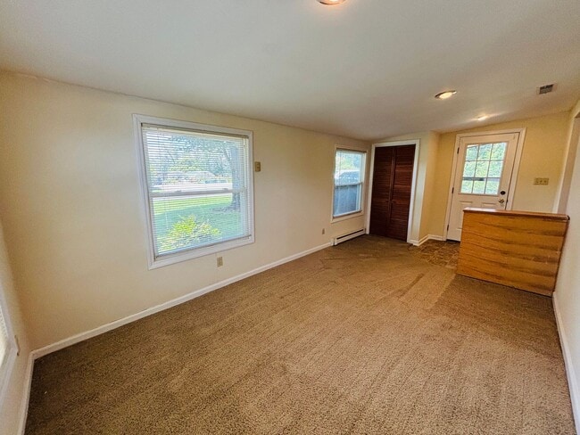 Building Photo - 1806 Brooksfield Rd