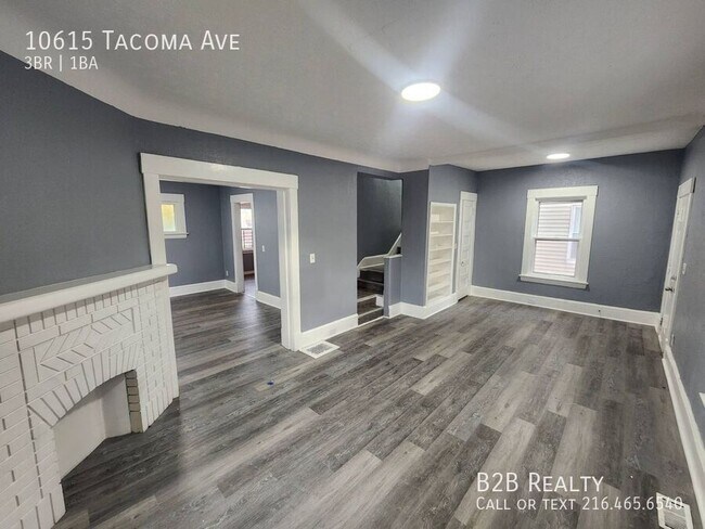 Building Photo - 10615 Tacoma Ave