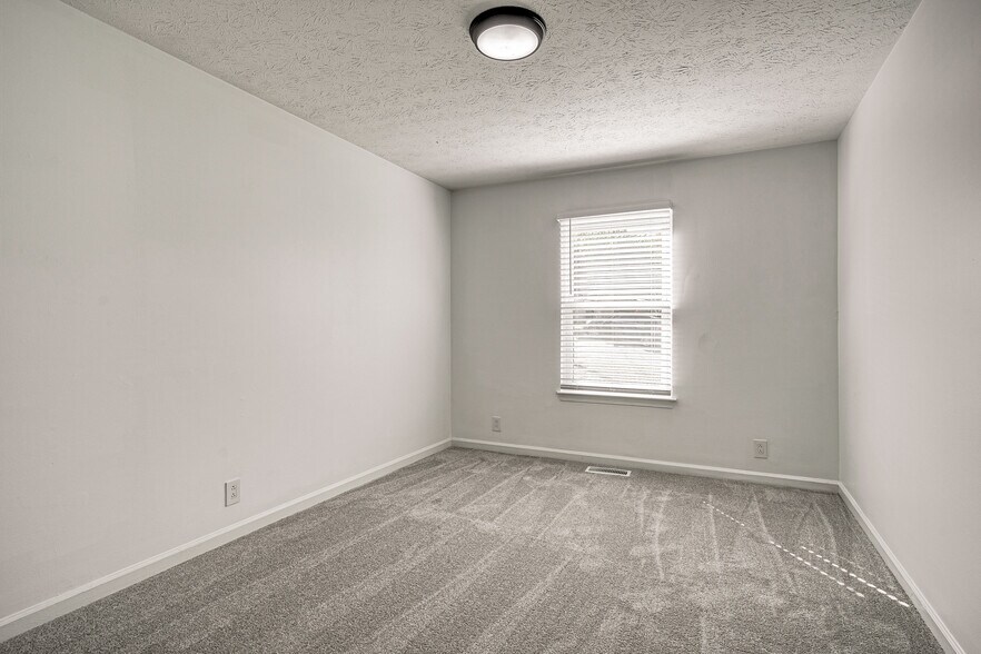 Building Photo - 5317 Ashlawn Dr