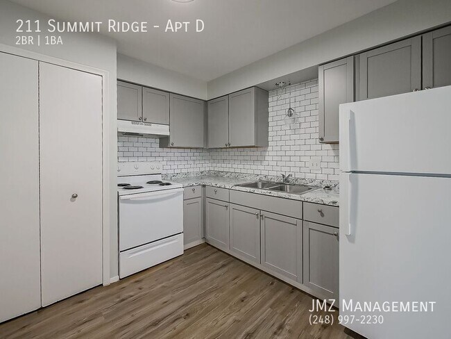Building Photo - 211 Summit Ridge-Apt D