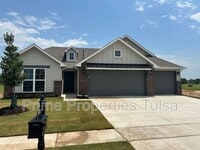 Building Photo - 13441 S 72nd Ct E
