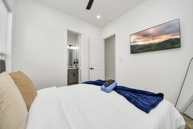 Building Photo - 3907 Maggie St