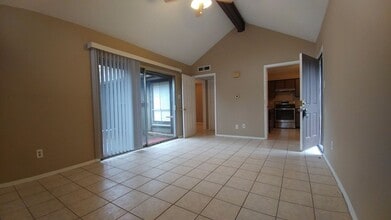Building Photo - 4630 Country Creek Dr