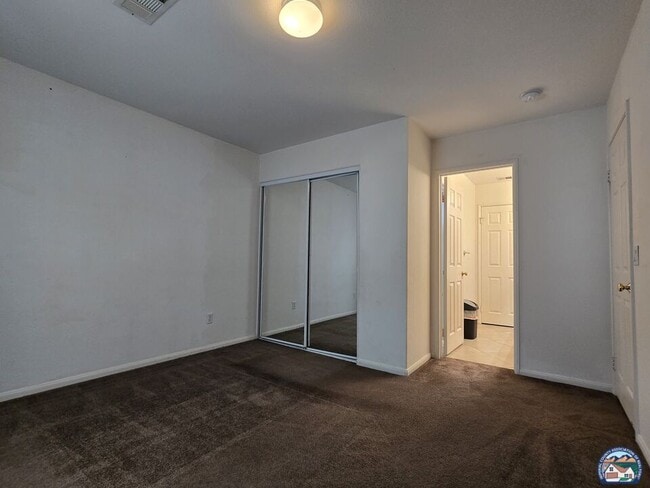 Building Photo - 1874 Farmer Dr