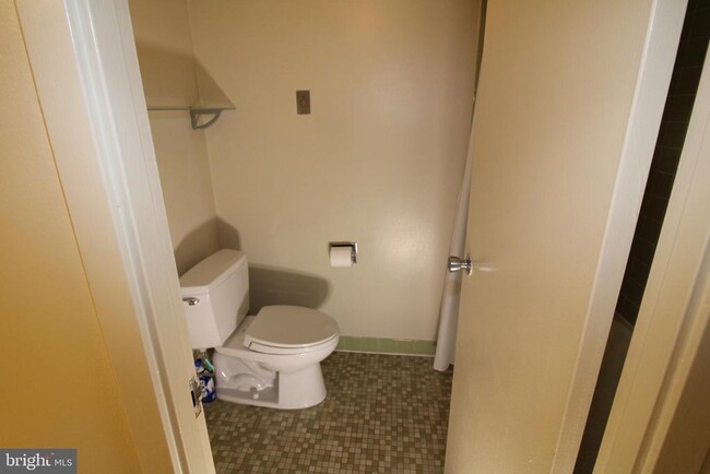 Building Photo - 11801 ROCKVILLE PIK Pike