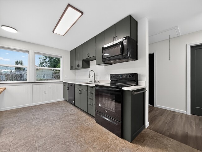 Building Photo - 12705 Evanston Ave N