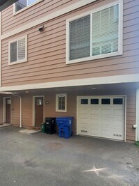 Building Photo - Modern Craftsman Living Between Ballard & ...