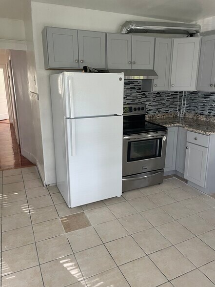 Building Photo - 21 Parsons St