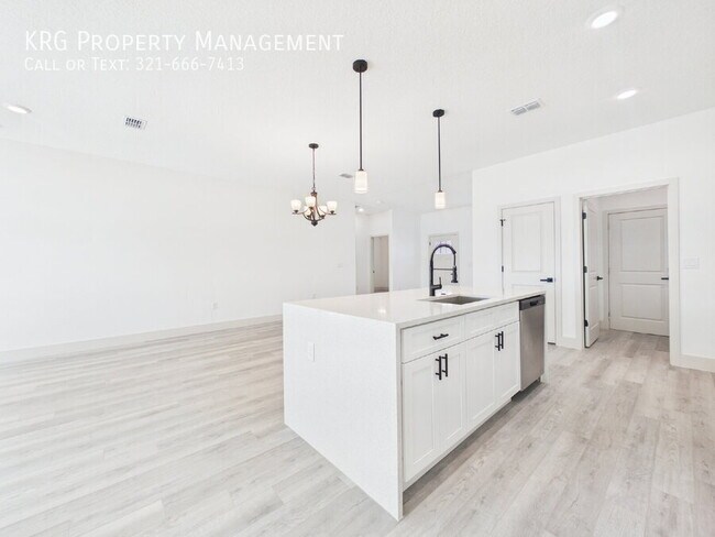 Building Photo - 16985 SW 40th Cir