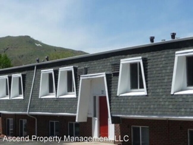 Building Photo - FREE PETS & UTILITIES BUNDLED! Charming 1BR Downtown Golden Apt with Dedicated A/C