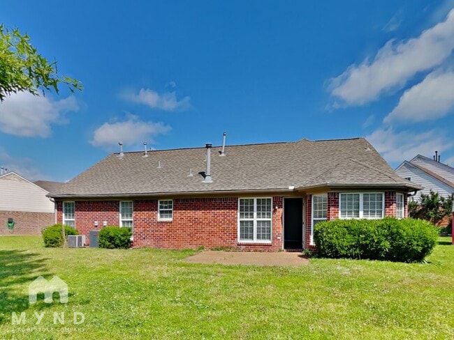 Building Photo - 2706 Dry Well Cove