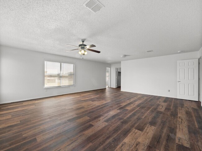 Building Photo - 1237 McCary St