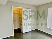 Building Photo - First floor 1 bedroom in West Louisville! Section 8 Accepted