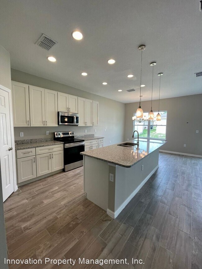 Building Photo - 4 br, 2 bath House - 68 Andora  Ct.