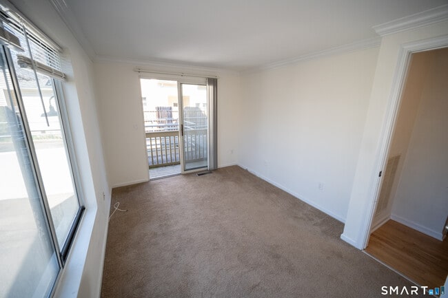 Building Photo - 3236 Madison Ave