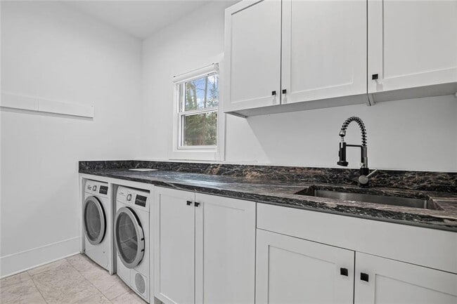 Building Photo - 6260 River Overlook Dr NW