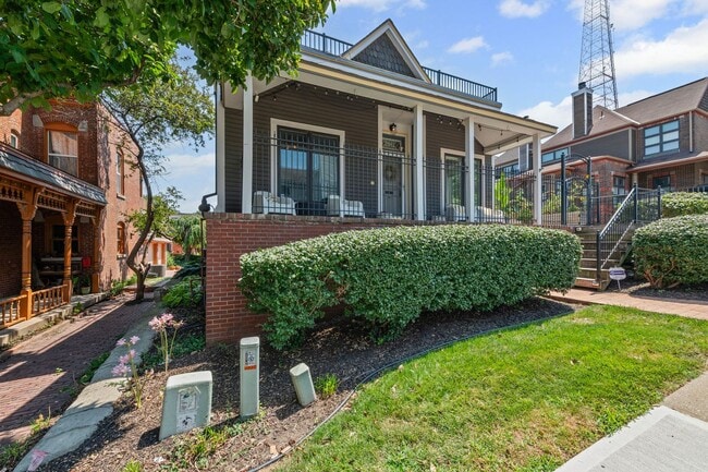 Building Photo - Amazing Union Hill Single Family Home