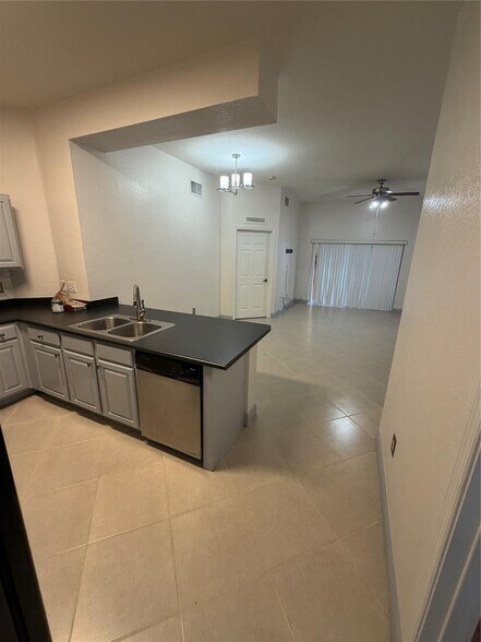 Building Photo - 3340 Palomino Dr