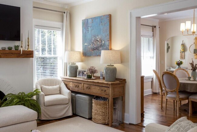 Building Photo - 801 Durant Pl NE