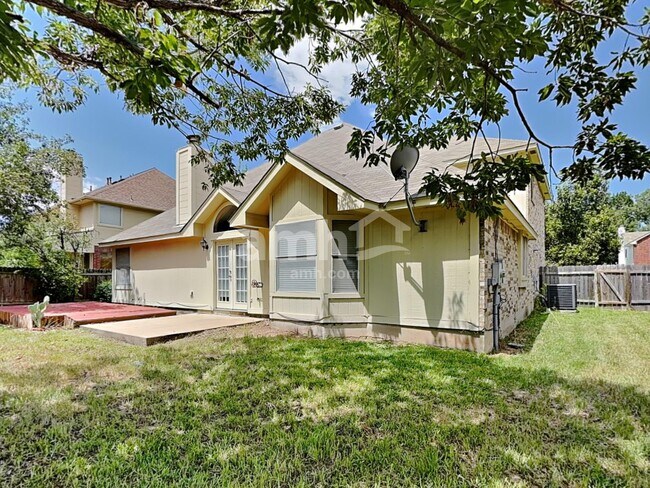 Building Photo - 403 Thunderbay Dr