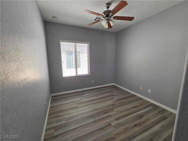 Building Photo - 5635 Criollo Dr