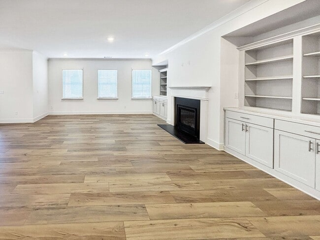 Building Photo - Brand New 4 BR/ 3.5 BA Home in Woodstock!