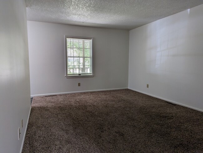 Living Room - 414 Willow St