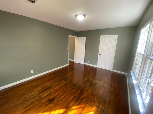 Building Photo - **AVAILABLE NOW**East Columbus, GA 4 Bedroom / 1 Bathroom Home for Rent