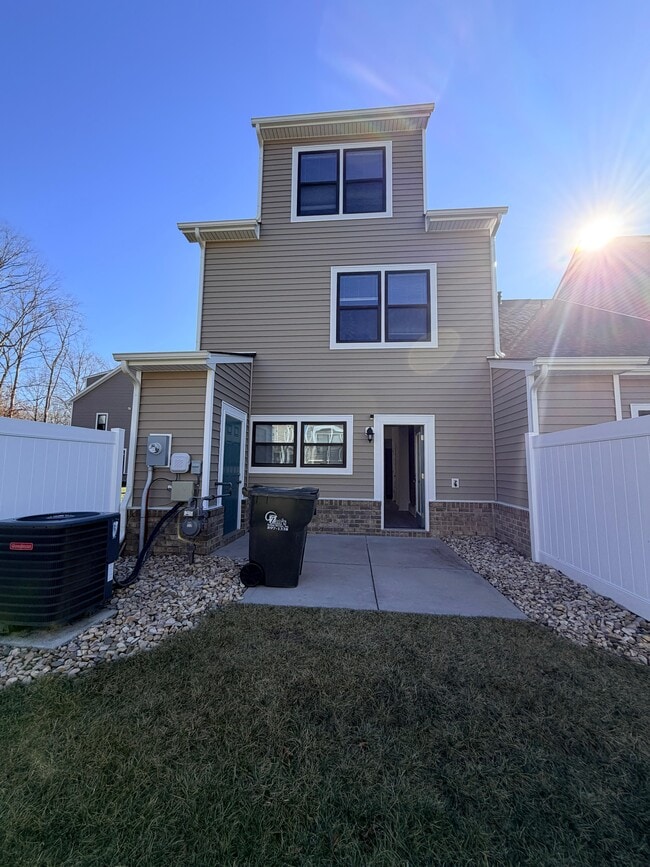 Building Photo - 12212 Ground Pine Ct