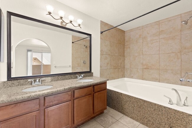 Building Photo - Spacious Ground-Level 2-Bedroom Condo Near...