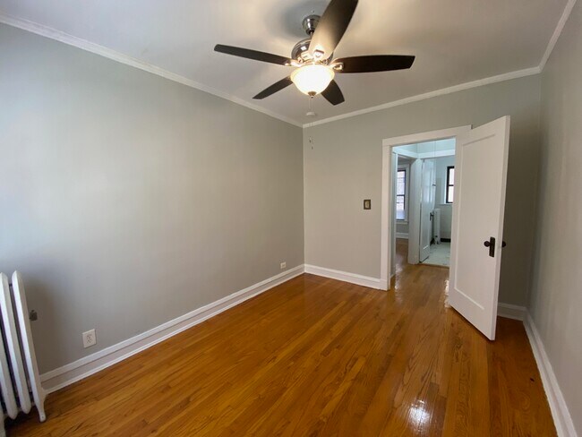 Building Photo - 6514 N Glenwood Ave