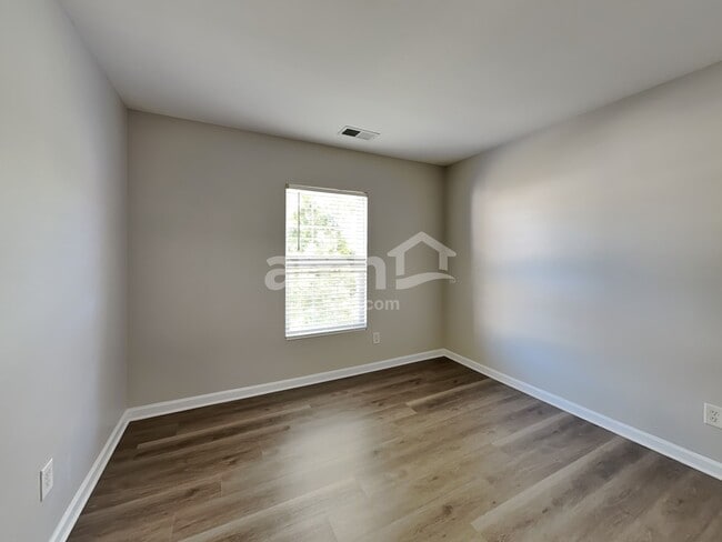 Building Photo - 2001 Moonstone Ln