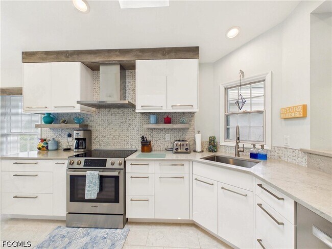 Building Photo - 27171 Enclave Dr