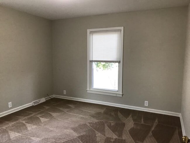 Building Photo - 1120 Toddington Dr