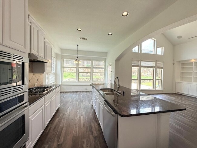 Building Photo - 160 Stevenson Dr