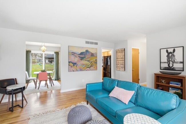 Building Photo - 2609 Wee Wynd