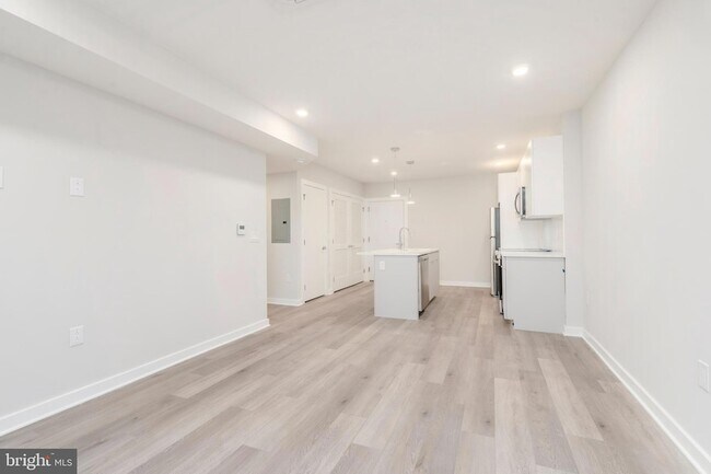 Building Photo - 3449 Scotts Ln