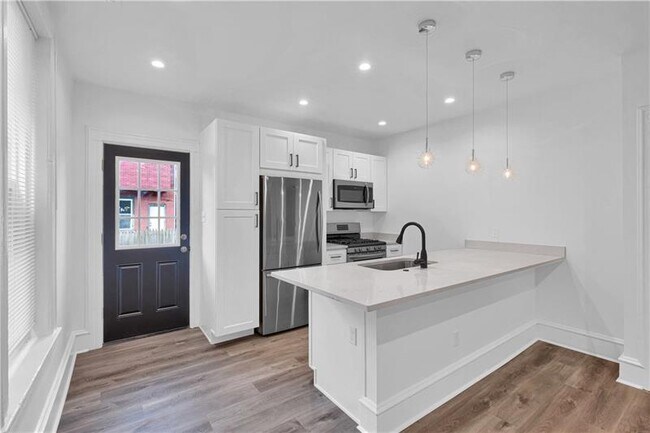 Building Photo - 3219 Kennett Sq