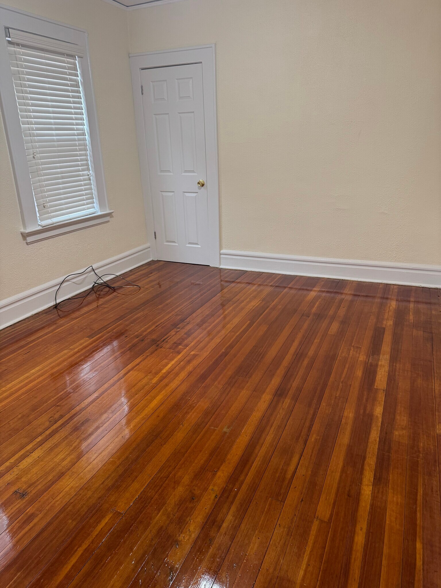 Building Photo - 102 Riggs Pl