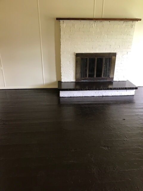 Building Photo - 3 bedroom house fenced yard