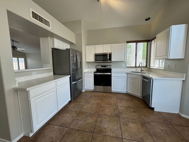 Building Photo - 3 Bedroom - 2 Bath - 1515 Sq. Ft. - in Gil...