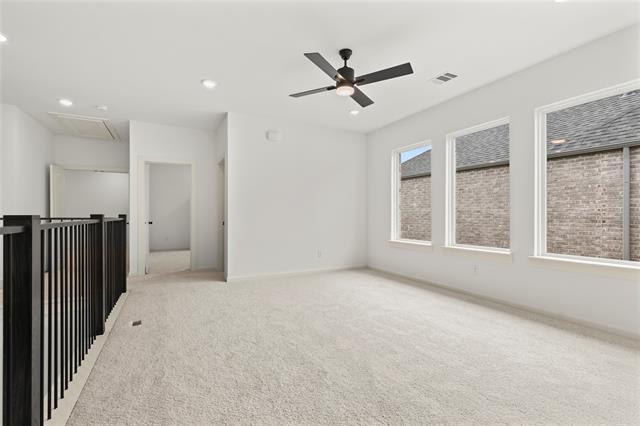 Building Photo - 15668 Gladeside Ave