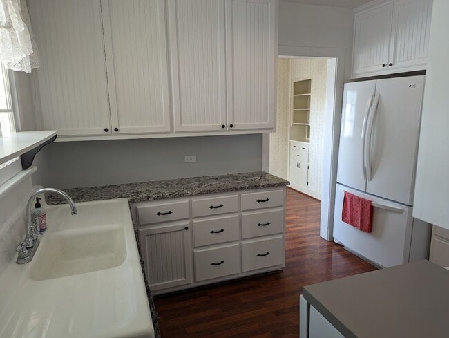 Building Photo - Charming 3 bedroom Normal Hill house