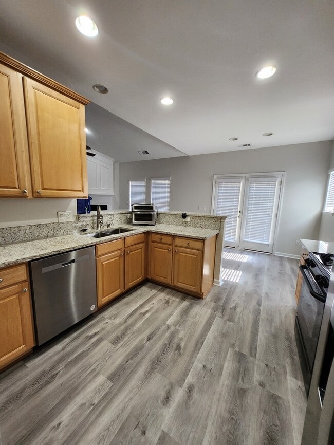 Building Photo - Refreshing Place to Create Memories w/Master on the Main!