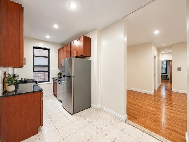 Floorplan - 30 Dongan Place